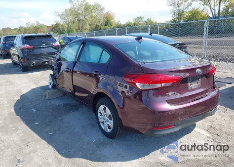 2018 Kia Forte Lx z USA, uszkodzony, nr VIN 3KPFL4A7XJE196462
